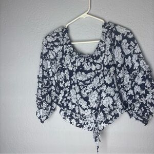 LC Lauren Conrad Blue and White Ruched Crop‎ Blouse